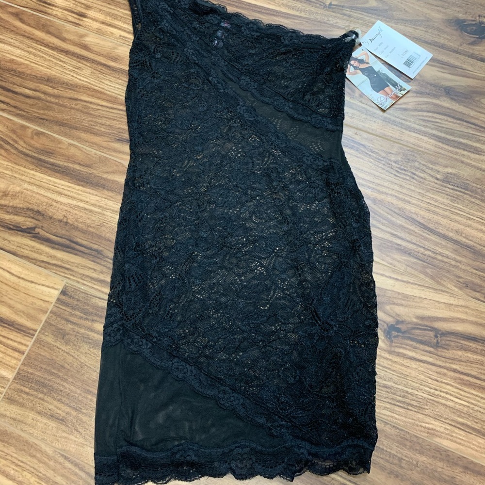 Dreamgirl sexy lacy form fitting one shoulder, M